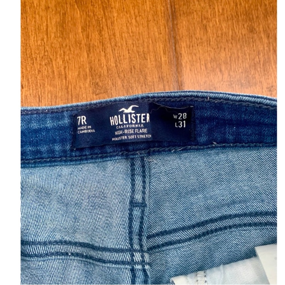 Hollister Classic Blue Flare Jeans - Picture 3 of 3